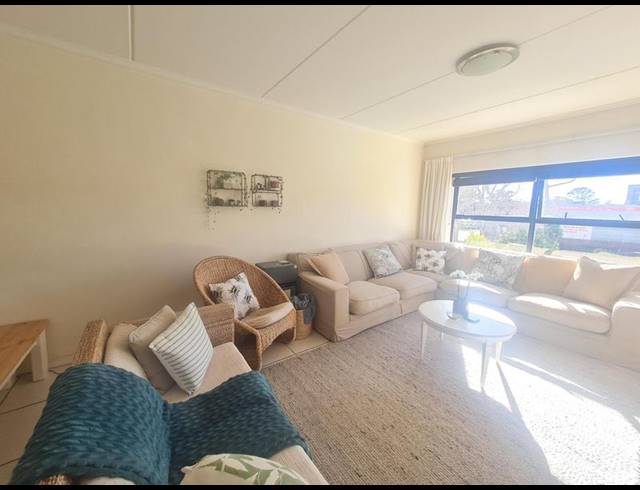 2 BEDROOM PROPERTY TO RENT IN DE VELDE